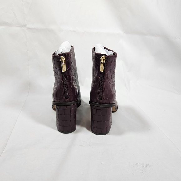 NWOT Vince Camuto Bebinder Burgundy Maroon Peep Toe Booties Women's Size 8.5 - Picture 2 of 10